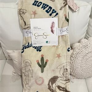 Jessica Simpson Giddy Up Howdy Cowboy Cowgirl Plush Throw – Desert Cactus
